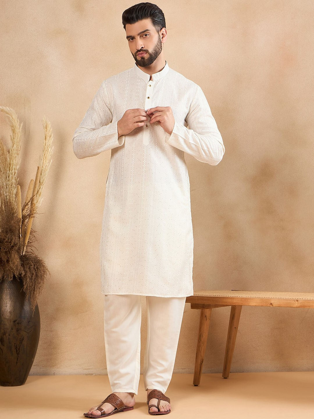 Men Thread Work Liva Kurta